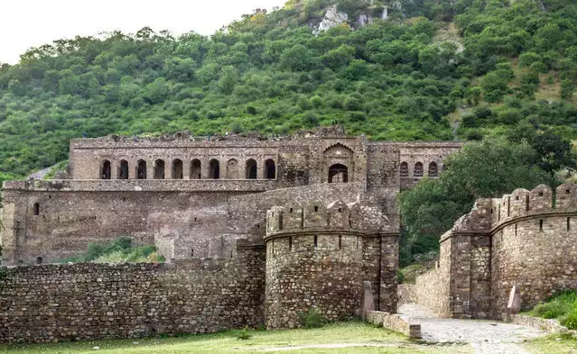 La Leyenda de Bhangarh Fort